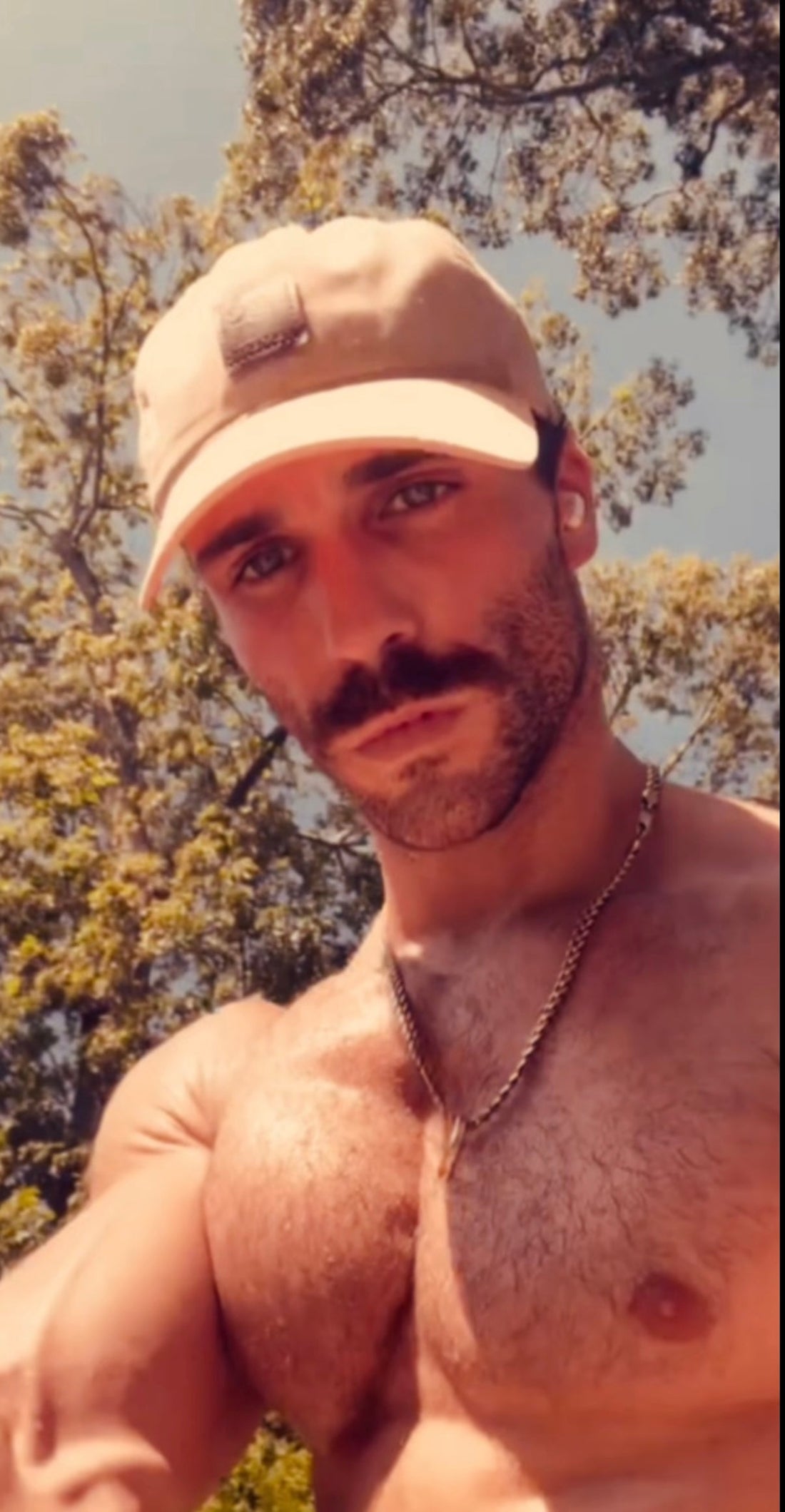Miami Vice Mustache: The 80s Look That's Back (and How to Pull It Off)
